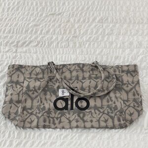 New Alo Canvas Bag